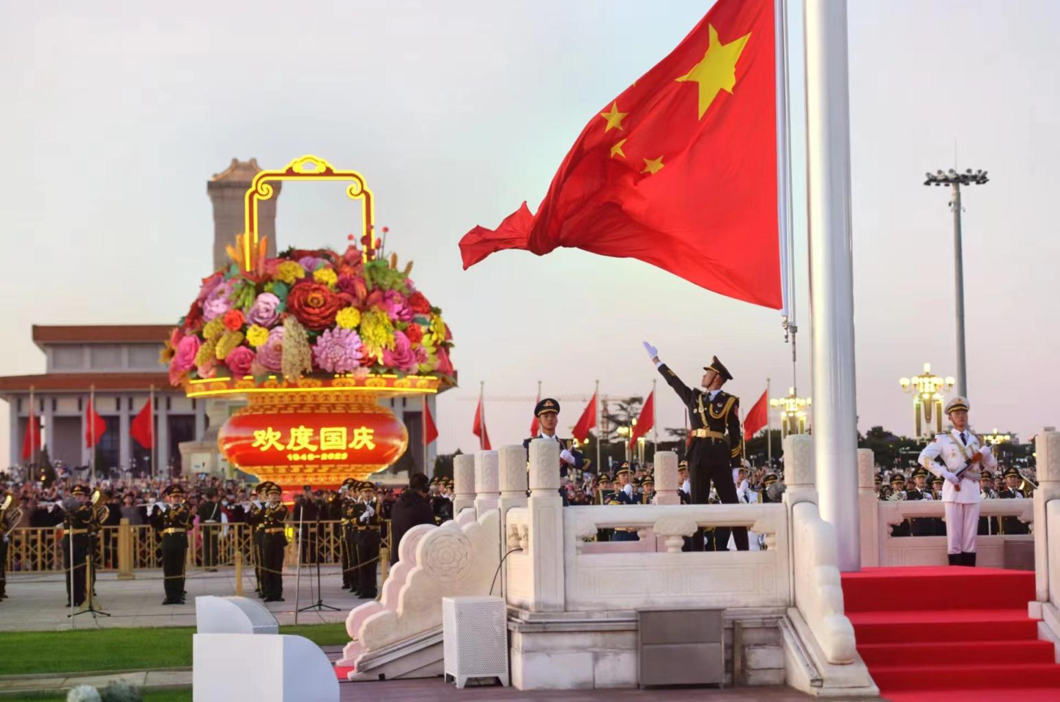 Bless our country strong and prosperous,blessed our lives into a well-off, happy National Day!