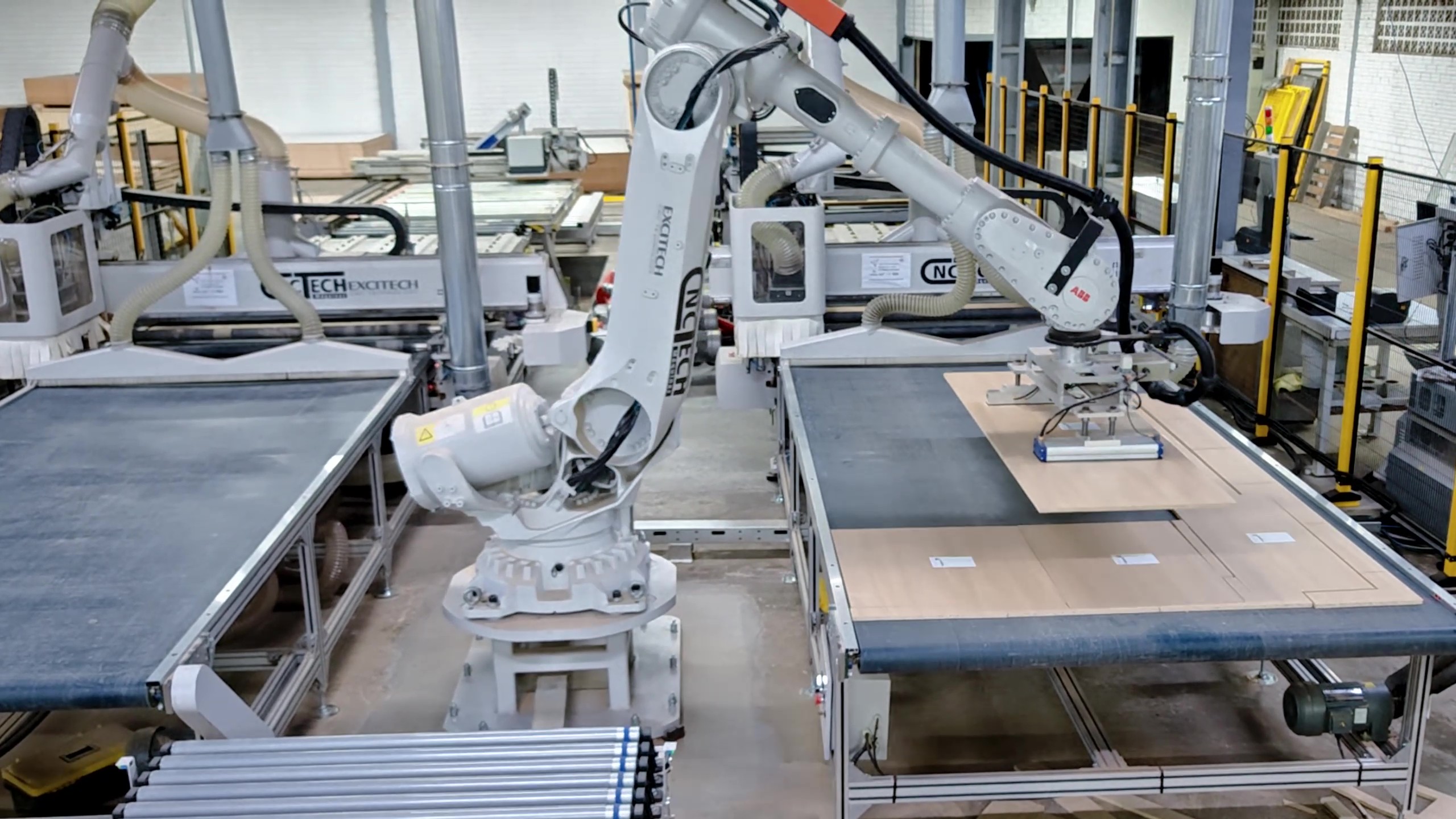 Robots dance samba in Brazil,​EXCITECH Smart Factory,Technology and passion dance together!